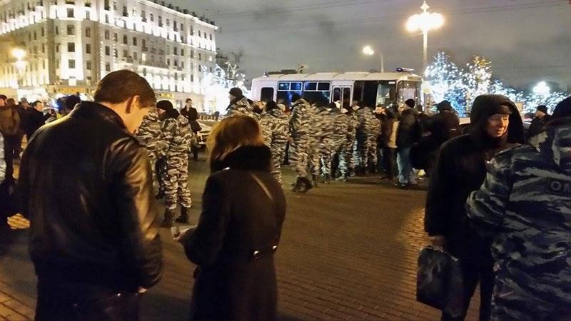 ОМОН избил депутата Госдумы России, — СМИ ОМОН избил депутата Госдумы России, — СМИ