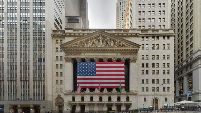 США впервые за 10 лет повысили учетную ставку США впервые за 10 лет повысили учетную ставку