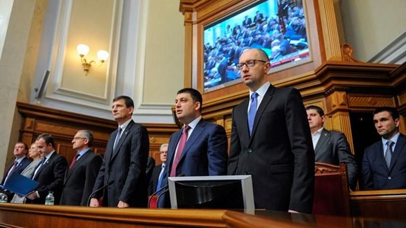 Кабмін хоче поставити біля Росії "стовпчики" за 10 тисяч, — нардеп Кабмін хоче поставити біля Росії "стовпчики" за 10 тисяч, — нардеп