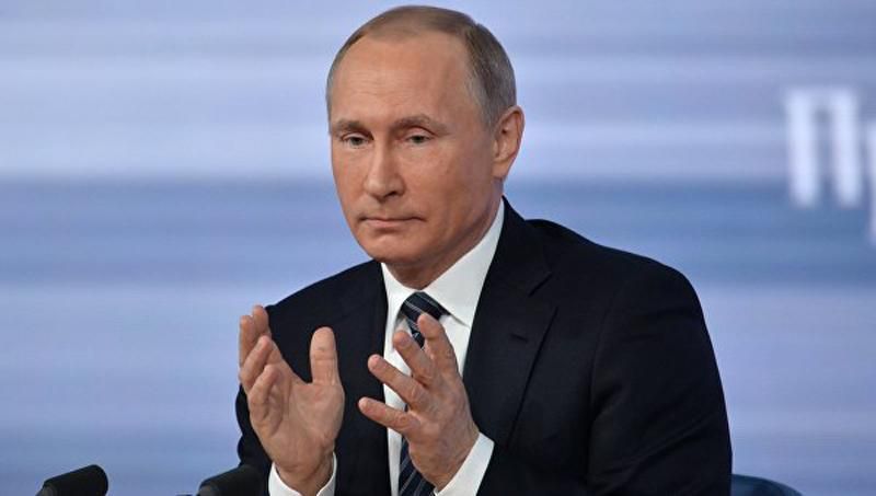 Путін вперше публічно підтвердив наявність російських військ на Донбасі, — Порошенко