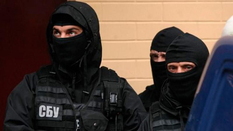 У Маріуполі затримали банду озброєних терористів