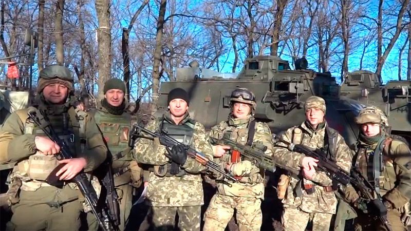 Мужественные десантники поздравили детей с Николаем