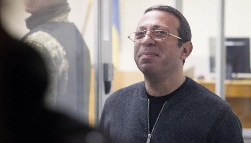 Корбана повезли до лікарні із зали суду Корбана повезли до лікарні із зали суду