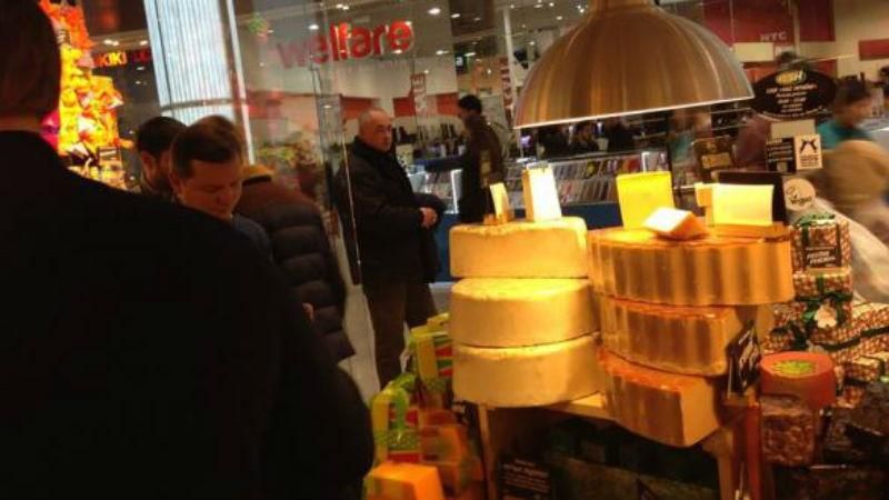 Ляшка застукали за купівлею мила на 5 тисяч гривень Ляшка застукали за купівлею мила на 5 тисяч гривень