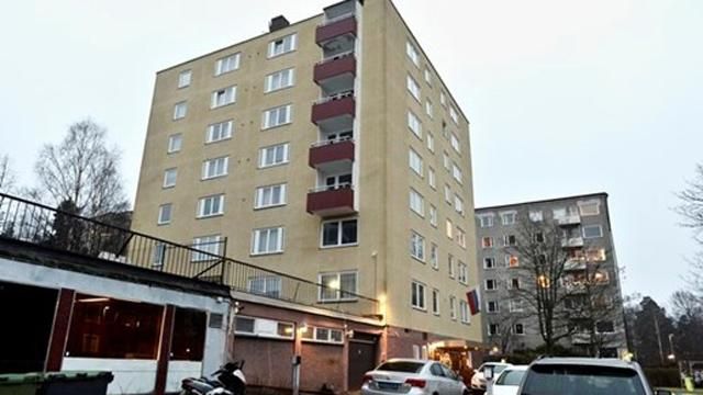 Российские дипломаты в Швеции забаррикадировались в доме, игнорируя решение суда