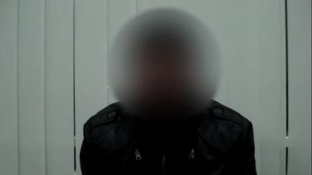 СБУ показала раскаяние еще одного террориста так называемой "ДНР" СБУ показала раскаяние еще одного террориста так называемой "ДНР"