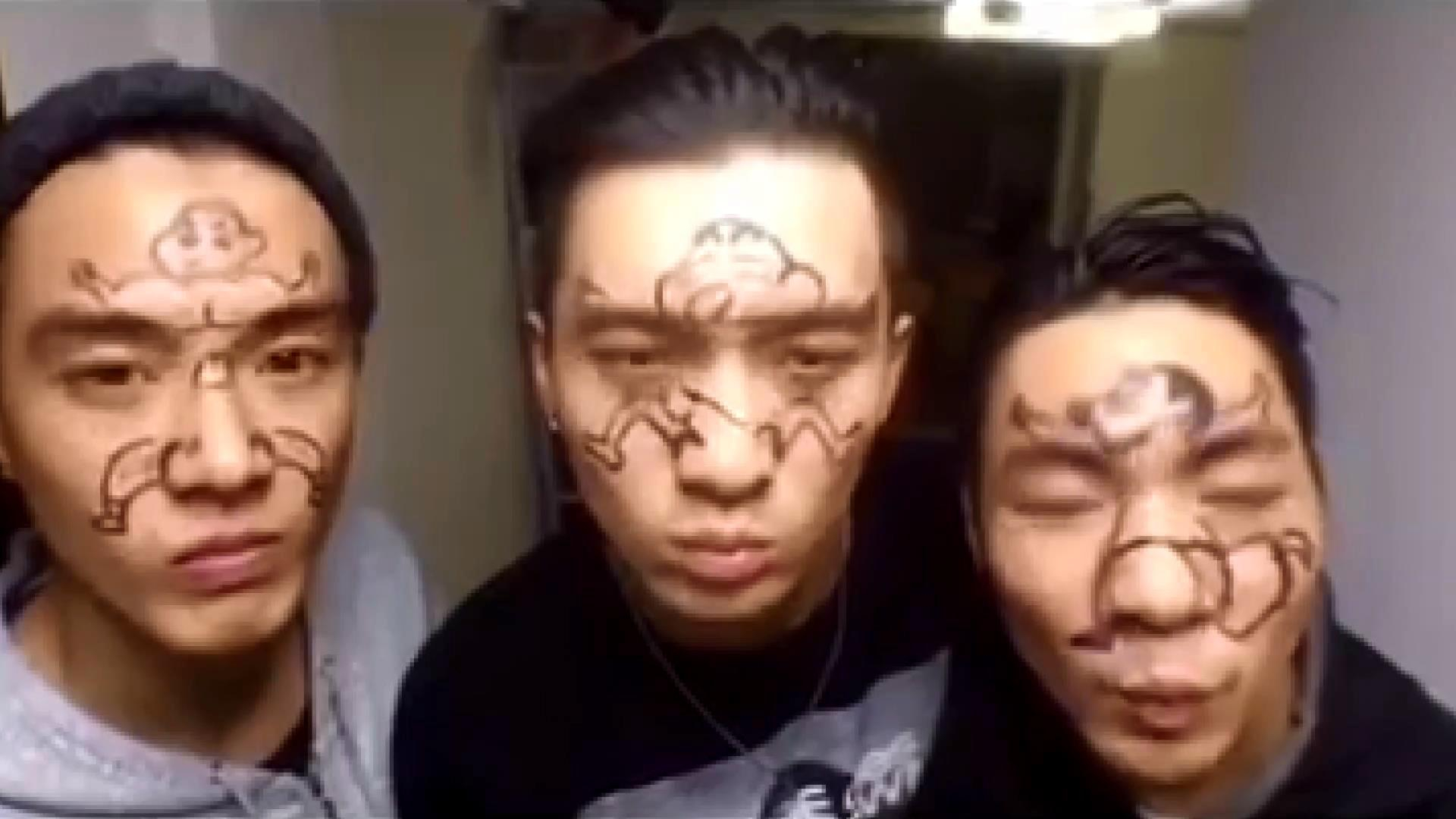 Неудержимое безумие: китайцы проводят флешмоб со своим телом