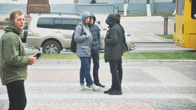 Активисту откусили ухо после сессии горсовета в Херсоне: появились фото (18+) Активисту откусили ухо после сессии горсовета в Херсоне: появились фото (18+)