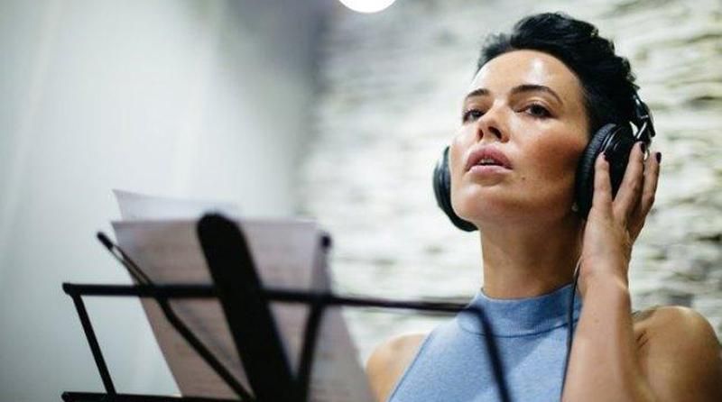 Астаф'єва знялась в еротичній фотосесії із совою (Фото 18+) Астаф'єва знялась в еротичній фотосесії із совою (Фото 18+)