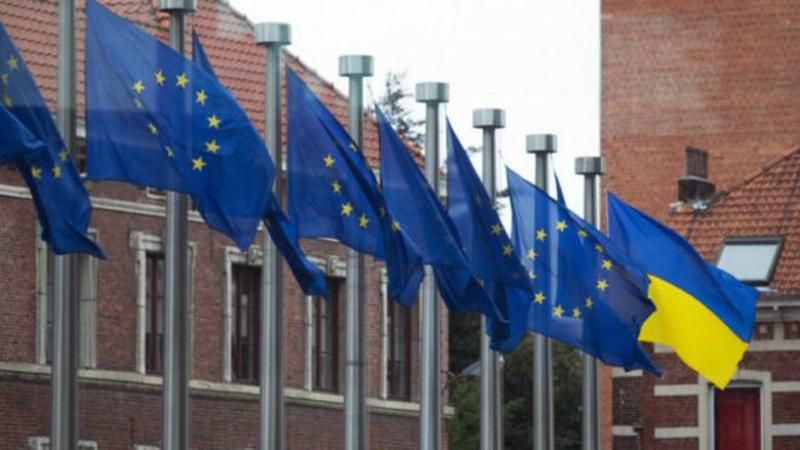 Експерт пояснив, чому 2016 року Україна ще не отримає безвізовий режим з ЄС Експерт пояснив, чому 2016 року Україна ще не отримає безвізовий режим з ЄС