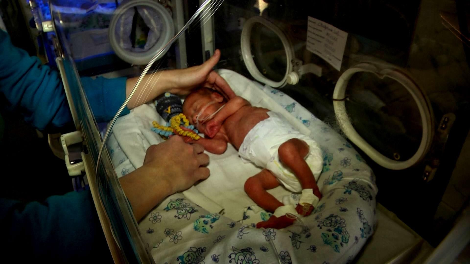 В Україні стають популярними іграшки, що лікують недоношених немовлят В Україні стають популярними іграшки, що лікують недоношених немовлят