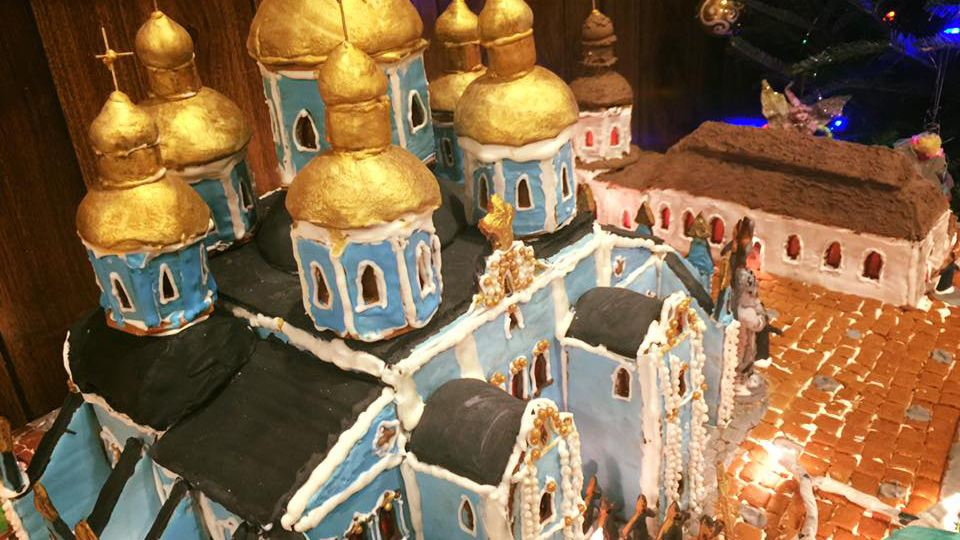 Жена американского дипломата создала кулинарный шедевр в виде киевского собора