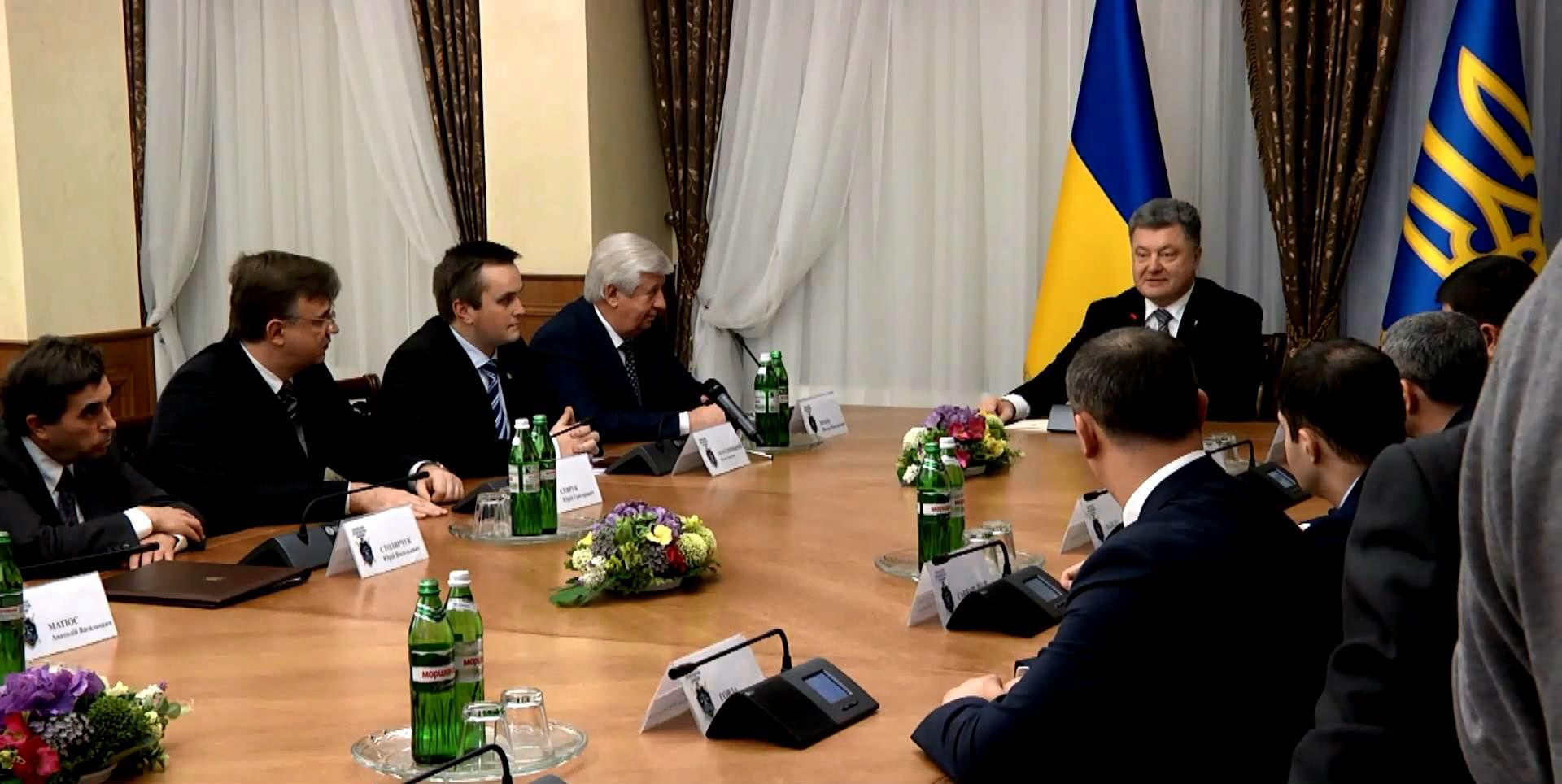 Правоохоронці та експерти вирішували, як боротись з корупцією Правоохоронці та експерти вирішували, як боротись з корупцією