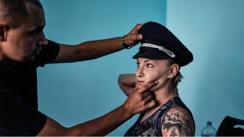 Сила та ніжність: The New York Times показав красиві фото українських полісменок Сила та ніжність: The New York Times показав красиві фото українських полісменок