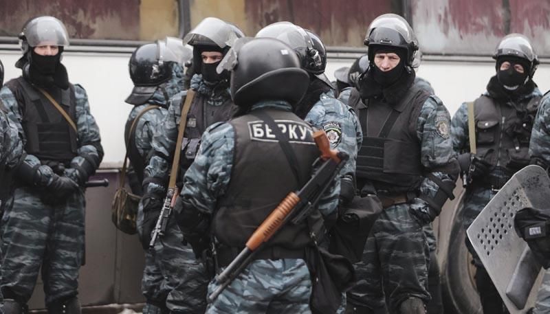 В Нацполицию прошли "беркутовцы", которые разгоняли Майдан, — член комиссии В Нацполицию прошли "беркутовцы", которые разгоняли Майдан, — член комиссии