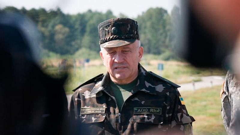 Звільнили командувача Сухопутних військ, який несе відповідальність за всі котли Звільнили командувача Сухопутних військ, який несе відповідальність за всі котли