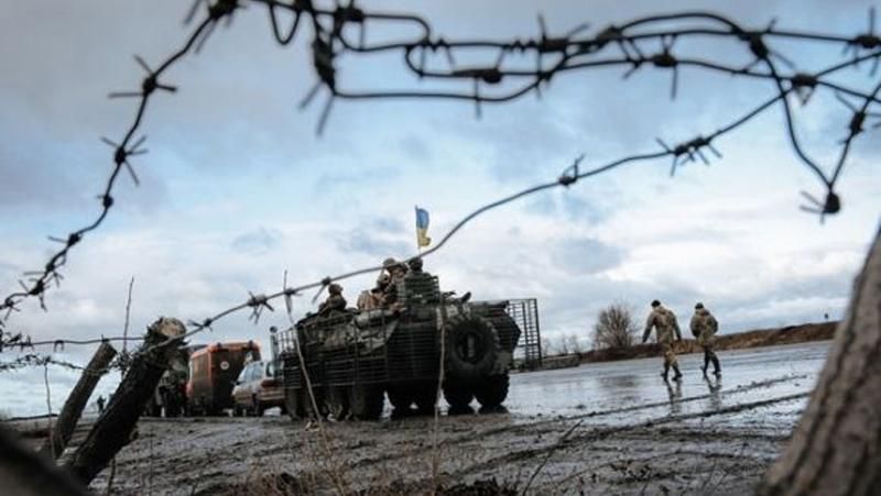 Бойовики мстяться за Комінтернове, обстрілюючи сусіднє селище Бойовики мстяться за Комінтернове, обстрілюючи сусіднє селище