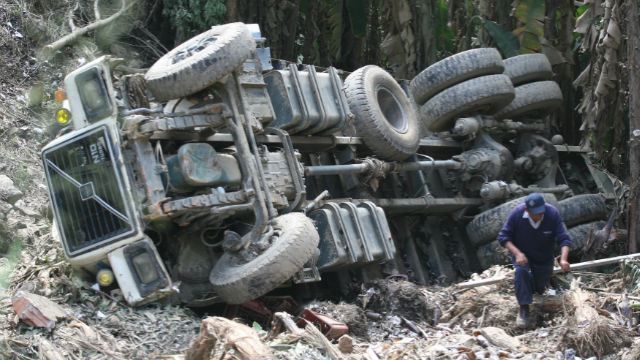 У Болівії внаслідок ДТП загинуло більше десятка людей У Болівії внаслідок ДТП загинуло більше десятка людей