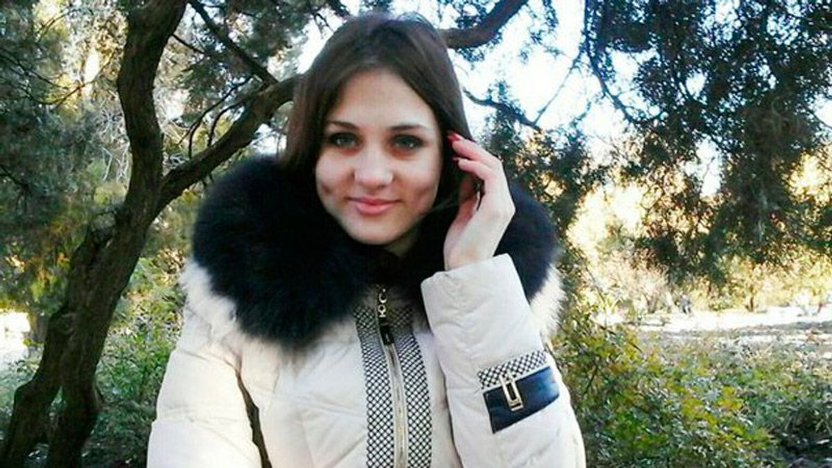 Після розваги п'яних казаків 18-річна дівчина прикута до інвалідного візка Після розваги п'яних казаків 18-річна дівчина прикута до інвалідного візка