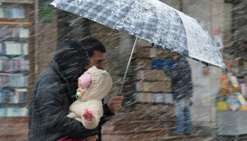 Дождались снега: в Украине объявили штормовое предупреждение