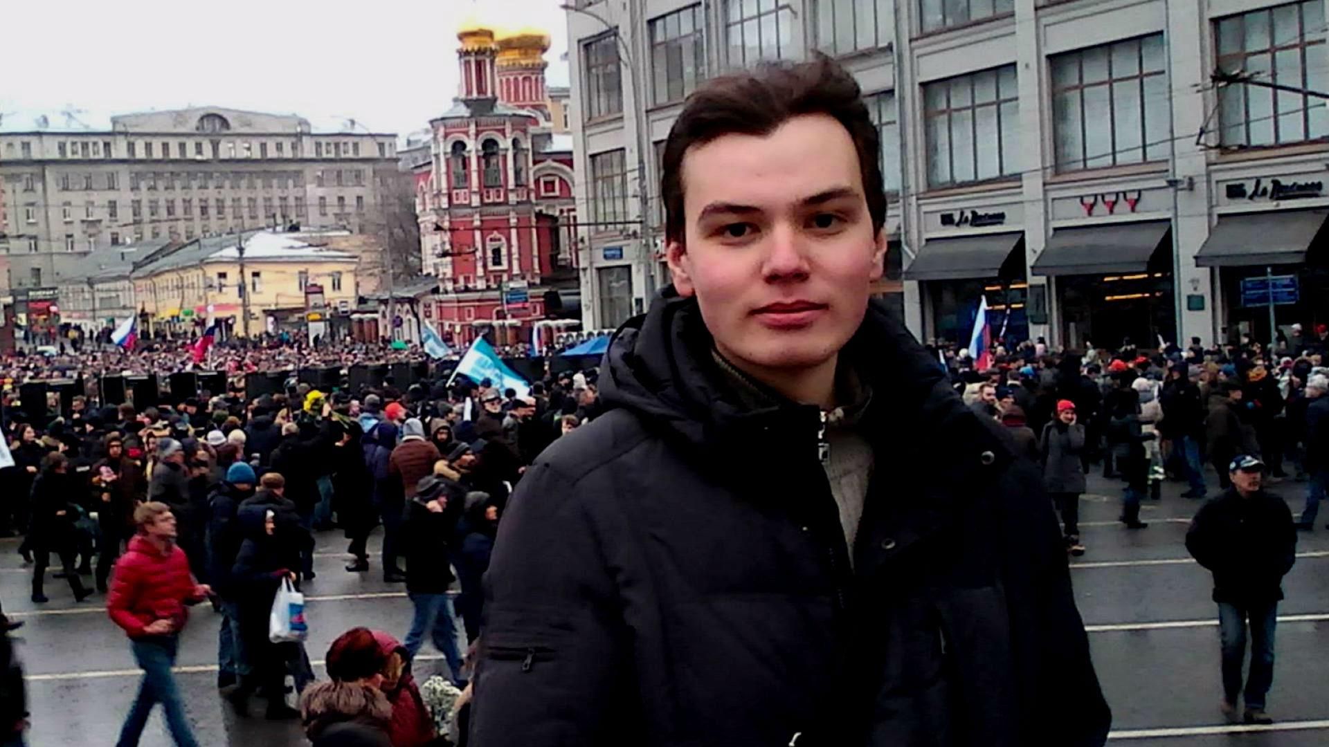Версии смерти русского друга Украины — 18-летнего Влада Колесникова