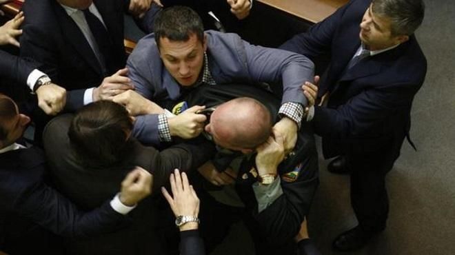 10 важнейших законопроектов 2015: что это изменило в жизни украинцев 10 важнейших законопроектов 2015: что это изменило в жизни украинцев