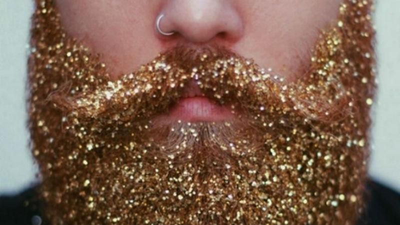 Мережу підкорив дивний тренд: блискучі бороди та вуса