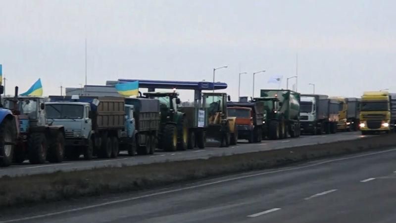 Протесты продолжаются: фермеры перекрыли еще одну важную трассу Протесты продолжаются: фермеры перекрыли еще одну важную трассу