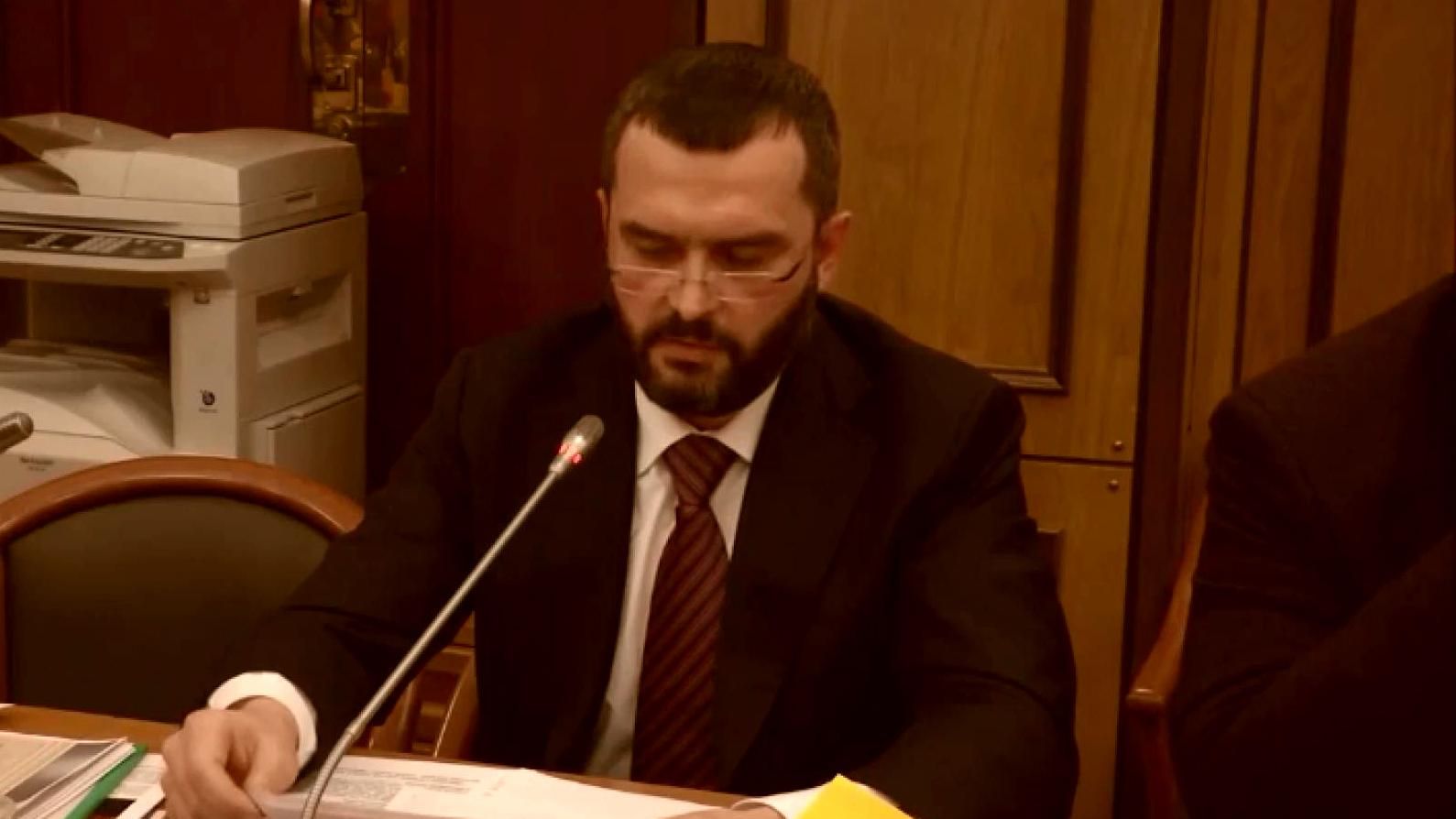 Екс-міністр МВС Захарченко розповів про надсекретну місію Яроша на Близькому Сході Екс-міністр МВС Захарченко розповів про надсекретну місію Яроша на Близькому Сході