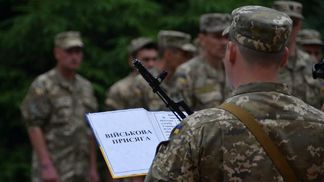 У бюджеті немає грошей для мобілізованих, яких забрали на фронт із роботи, — Розенко