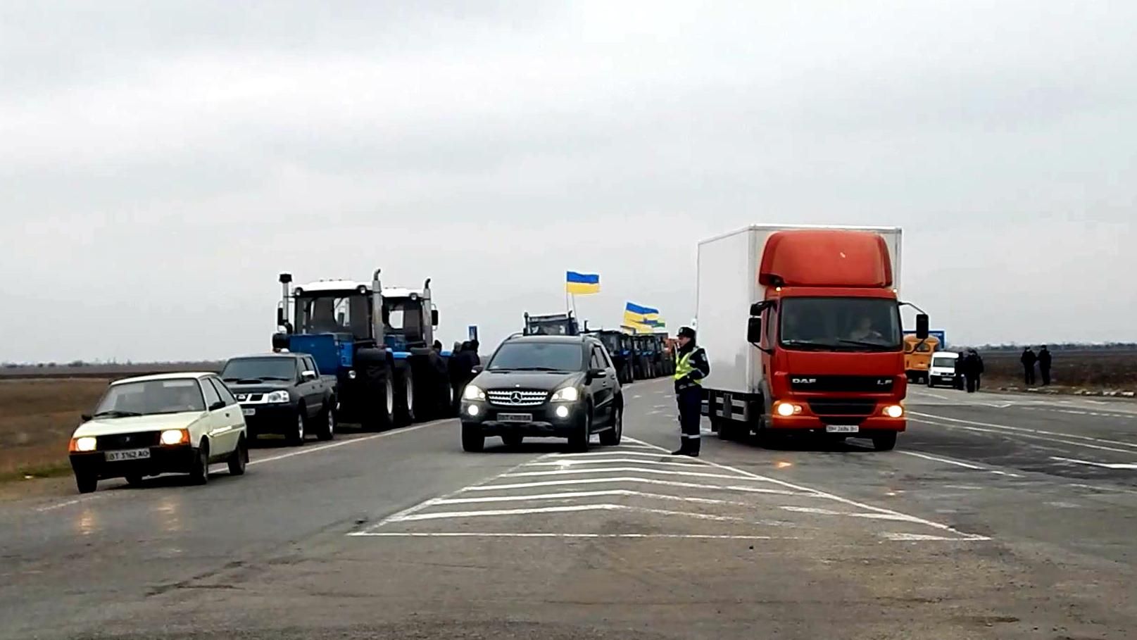 Аграрії розповіли, коли розблокують українські дороги