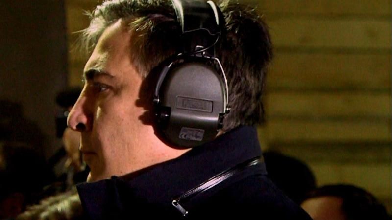 Саакашвілі прокоментував затримання своїх підлеглих за хабар Саакашвілі прокоментував затримання своїх підлеглих за хабар