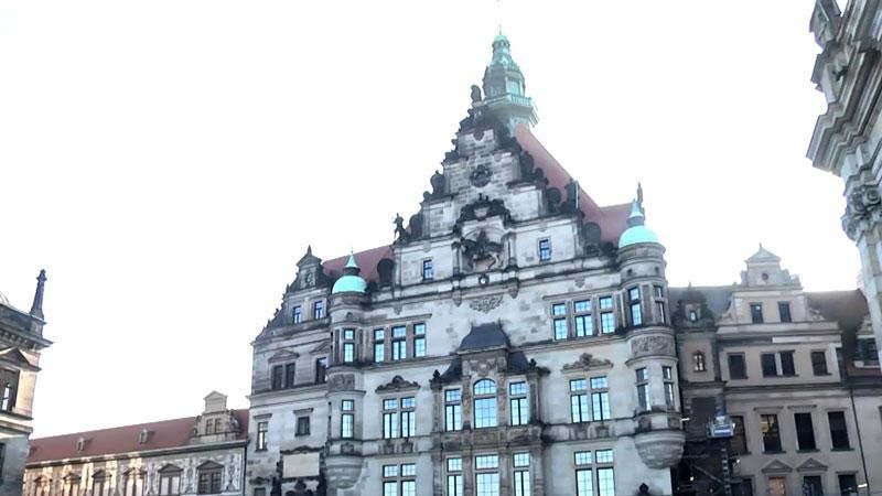 Эксперт рассказал, почему украинцы вкладывают деньги в дома за рубежом Эксперт рассказал, почему украинцы вкладывают деньги в дома за рубежом