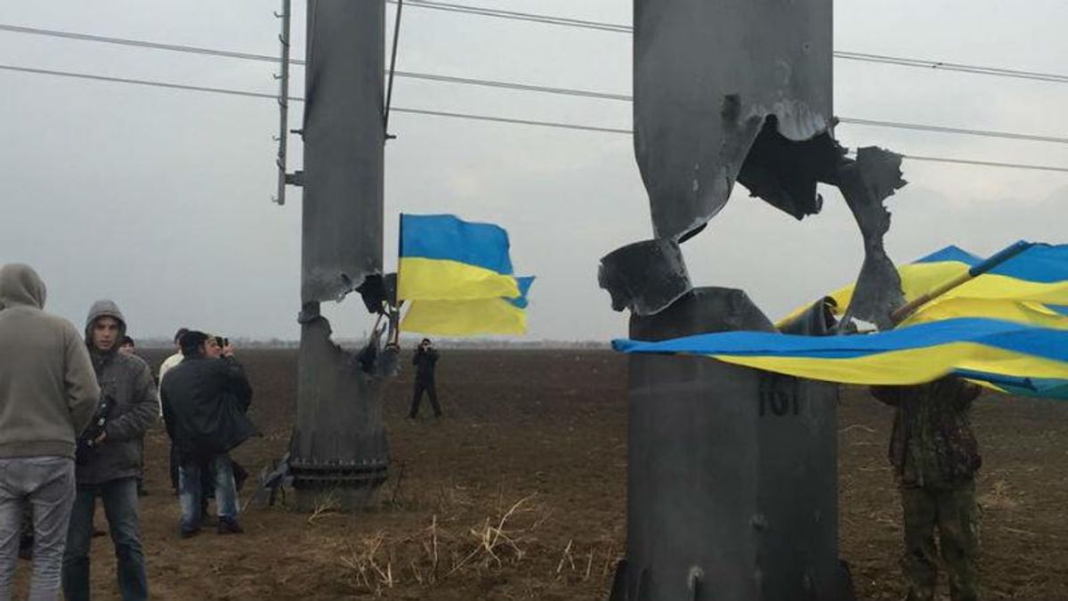 Електроопору на Херсонщині знову підірвали, — МВС Електроопору на Херсонщині знову підірвали, — МВС