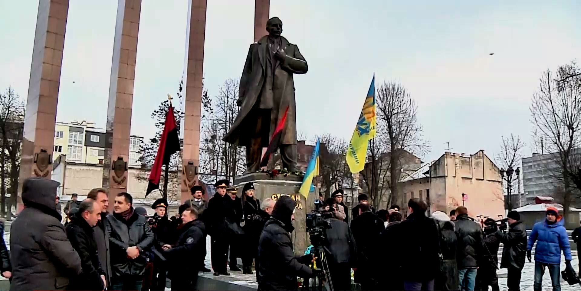 Львовяне отметили день рождения Бандеры