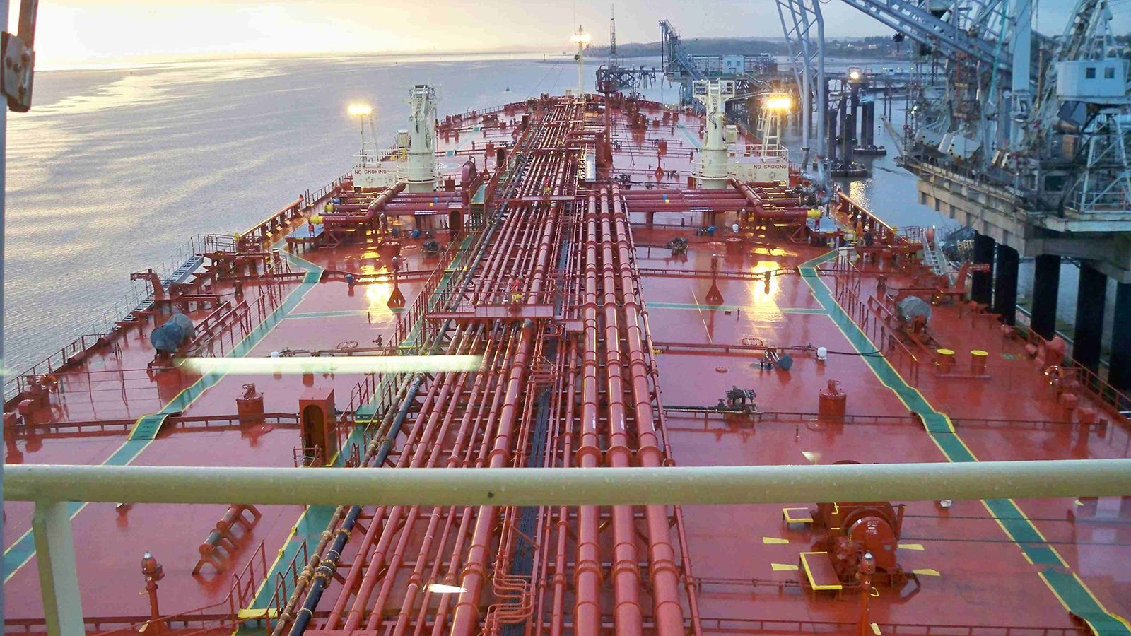 США відправила перший танкер з нафтою у Європу за 40 років
