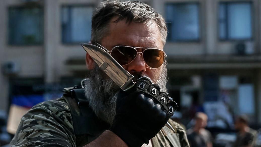 Боевики на Донбассе "подрабатывают" торговлей людьми Боевики на Донбассе "подрабатывают" торговлей людьми