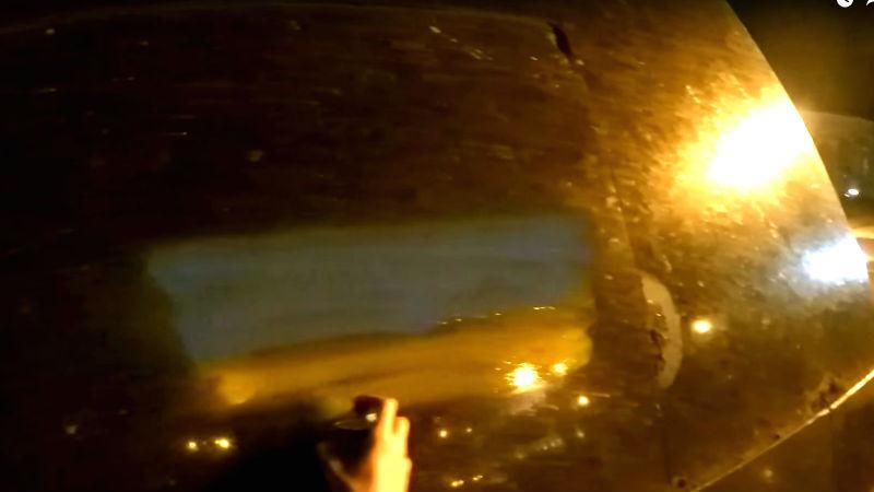 В самом центре Донецка Ленина разрисовали в сине-желтые цвета В самом центре Донецка Ленина разрисовали в сине-желтые цвета