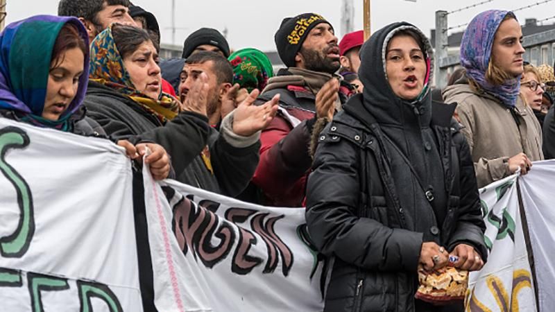 Через біженців Швеція закриває кордон з Данією Через біженців Швеція закриває кордон з Данією