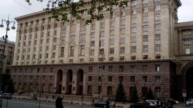 Чому після величезних витрат під час Євро-2012 Київ і досі має "делікатну" проблему Чому після величезних витрат під час Євро-2012 Київ і досі має "делікатну" проблему