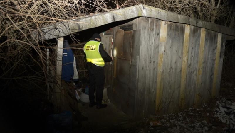 Понад 20 людей загинули через сильні морози у Польщі за вихідні Понад 20 людей загинули через сильні морози у Польщі за вихідні