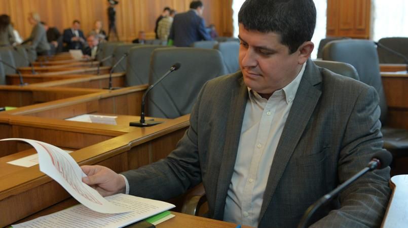 "Народный фронт" предлагает расследовать внесения скандальной поправки в госбюджет, — Бурбак