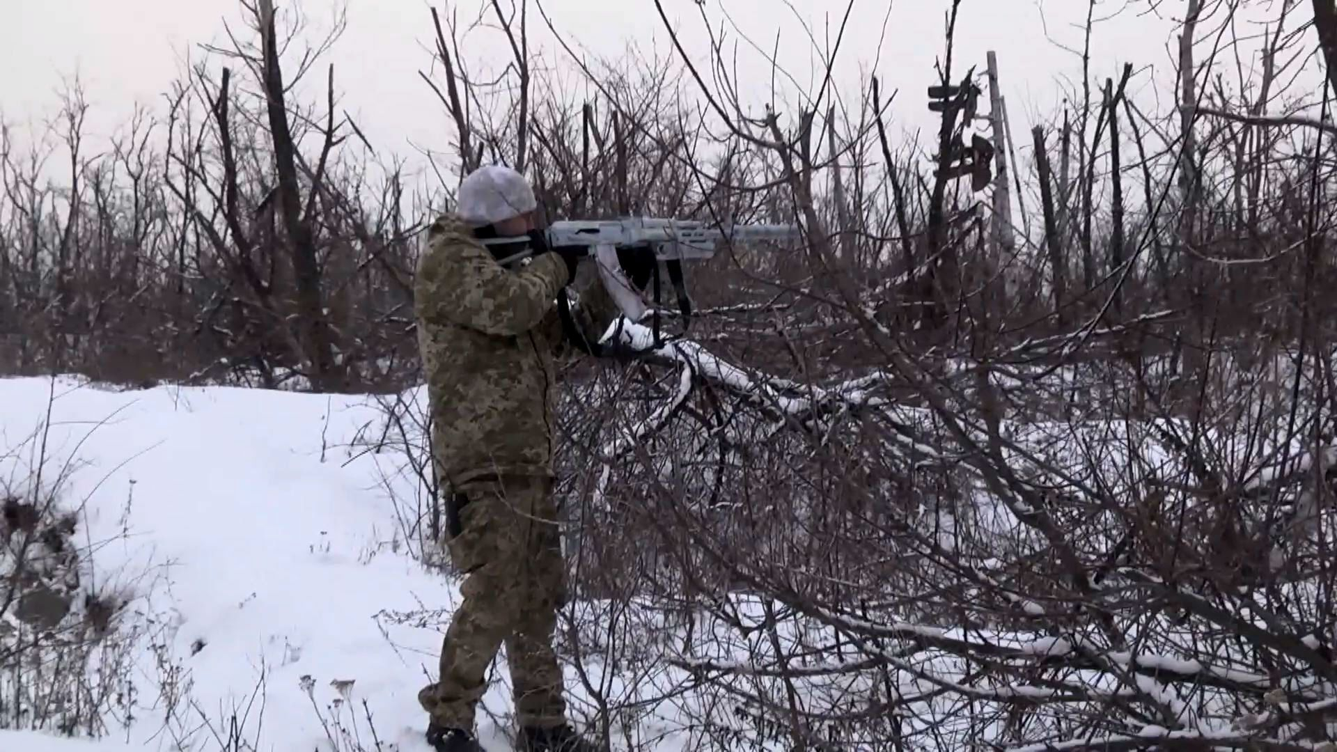 Как живут бойцы на одной из ближайших позиций с Донецким аэропортом Как живут бойцы на одной из ближайших позиций с Донецким аэропортом