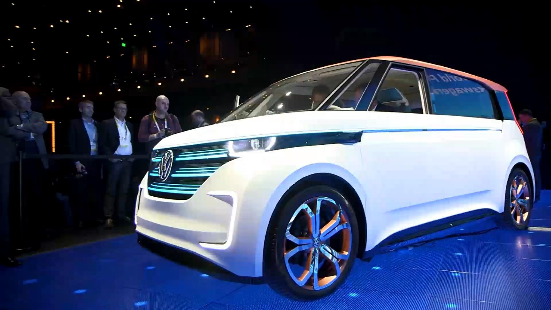 Мікроавтобус 21-го століття від Volkswagen та розумні кросівки з Bluetooth Мікроавтобус 21-го століття від Volkswagen та розумні кросівки з Bluetooth