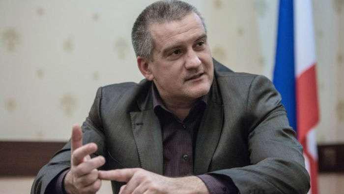 Жителів Криму "втішили": проблеми зі світлом триватимуть ще 4 місяці Жителів Криму "втішили": проблеми зі світлом триватимуть ще 4 місяці