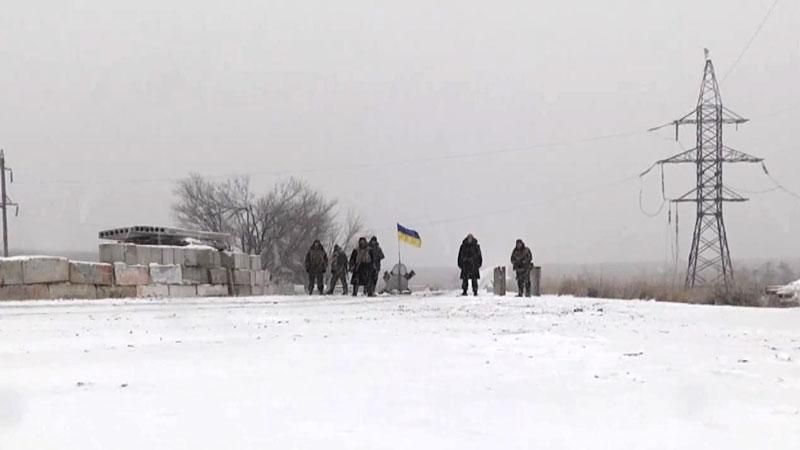 Бійці з останнього блокпосту перед Донецьком показали свій побут 