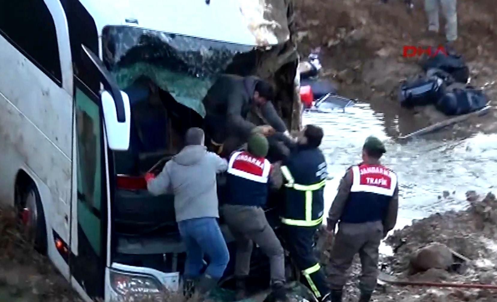 Страшная авария произошла в Турции, есть погибшие