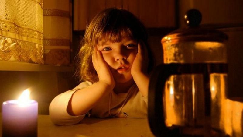 Свет начинают выключать и в материковой Украине Свет начинают выключать и в материковой Украине