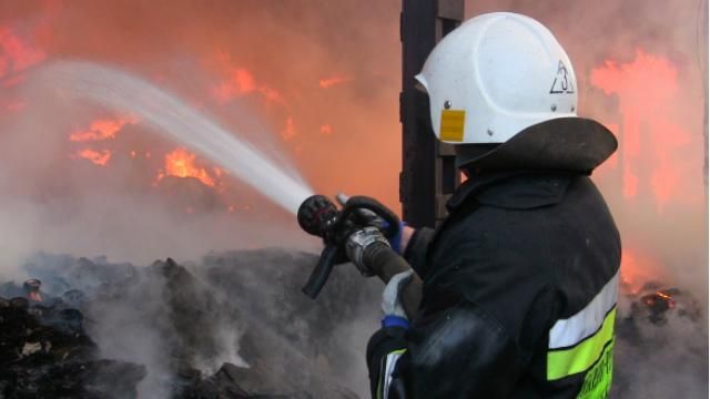 Серед ночі горів готель в Ужгороді Серед ночі горів готель в Ужгороді