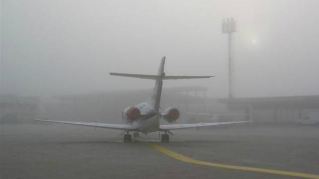 Харківський аеропорт паралізований через негоду Харківський аеропорт паралізований через негоду